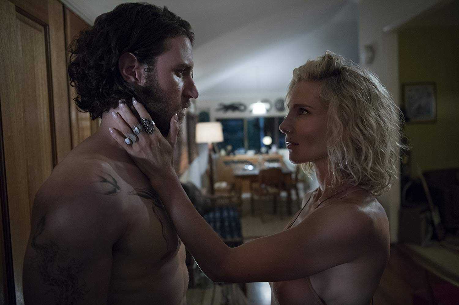 8 лучших триллеров от netflix. сервис ушёл, а русский перевод остался