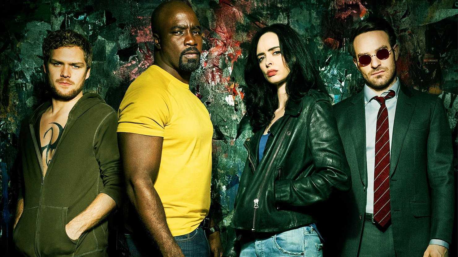 Третий сезон Сорвиголовы — один из лучших сериалов Marvel на сегодняшний день Новые серии знаменуют полную трансформацию личности главного героя Возможно Сорвиголова — флагманское шоу Marvel  Netflix Его первый сезон вышел в 2015 году и задал тон всем пос