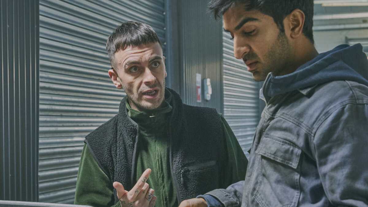 Сериалы кубик в кубе: список, лучшие с озвучкой в переводе, топ рейтинг комедий