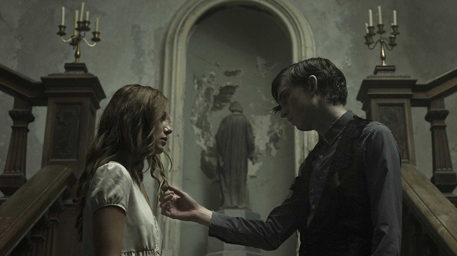 Страшно интересно: топ-17 самых загадочных мистических сериалов